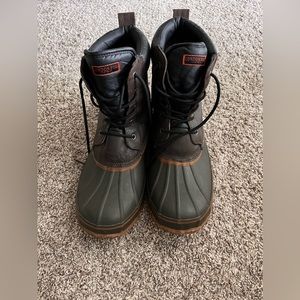 london fog men’s duck boots in size 14